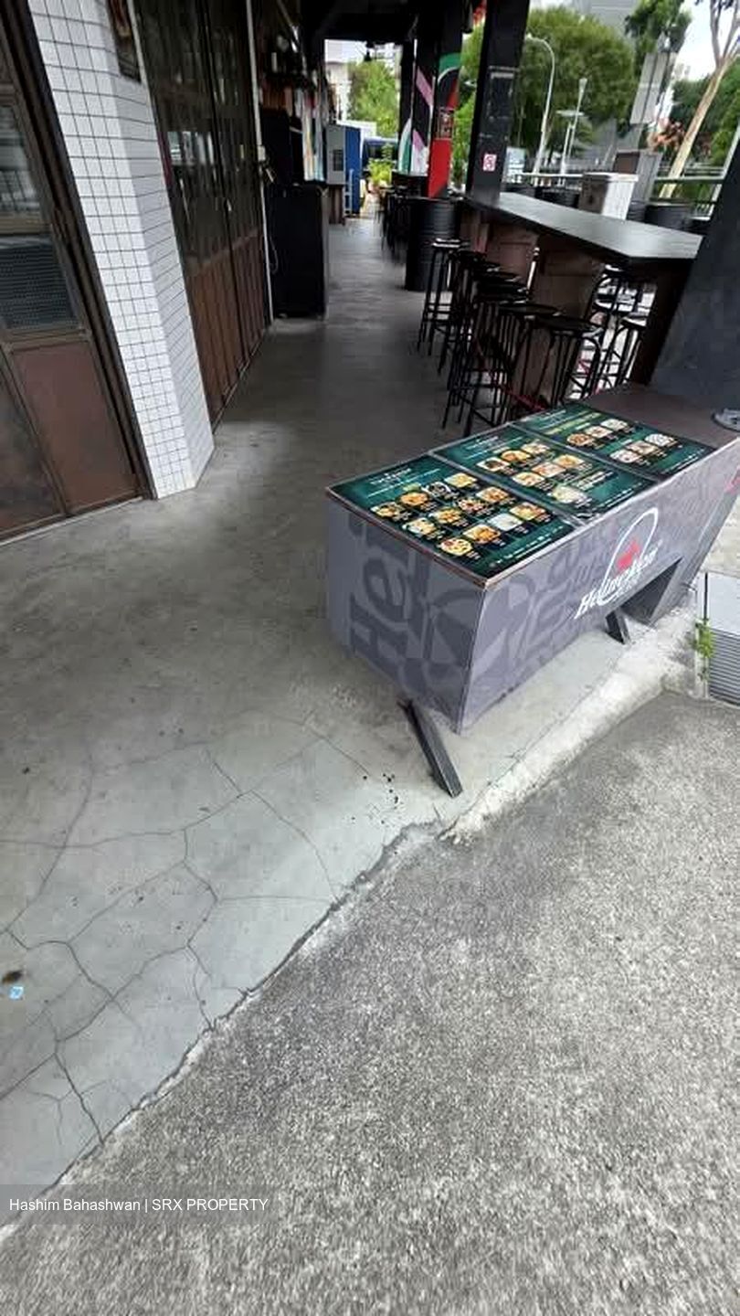 Guillemard Road (D14), Retail #576253821